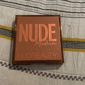 Huda Beauty Palette